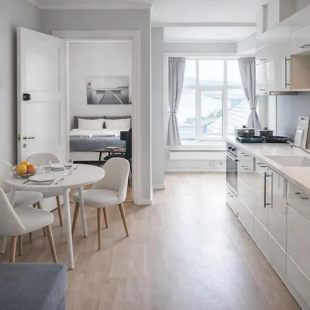 Uncle Sam Cozy Apartment, Parking, 8 Guests Апартаменты *