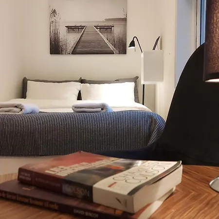 Uncle Sam Cozy Apartment, Parking, 8 Guests Апартаменты *