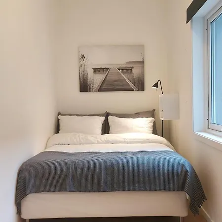 Uncle Sam Cozy Apartment, Parking, 8 Guests Саннес
