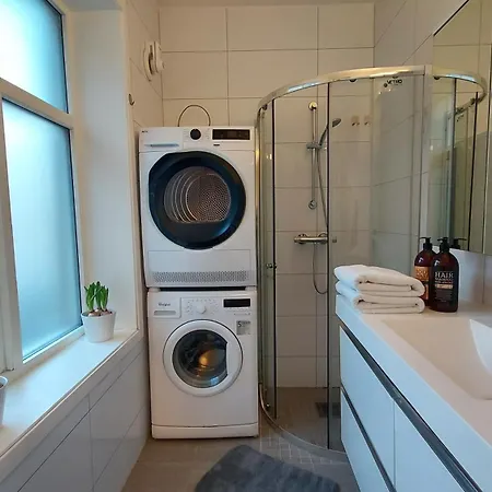 Uncle Sam Cozy Apartment, Parking, 8 Guests Апартаменты