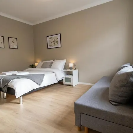 Uncle Sam Cozy Apartment, Parking, 8 Guests Апартаменты
