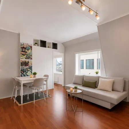 Uncle Sam Cozy Apartment, Parking, 8 Guests * Саннес
