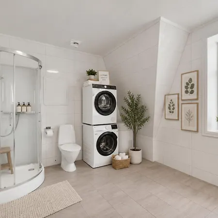 Uncle Sam Cozy Apartment, Parking, 8 Guests Апартаменты Саннес
