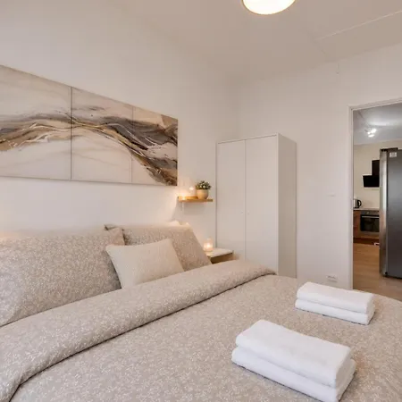 Uncle Sam Cozy Apartment, Parking, 8 Guests *