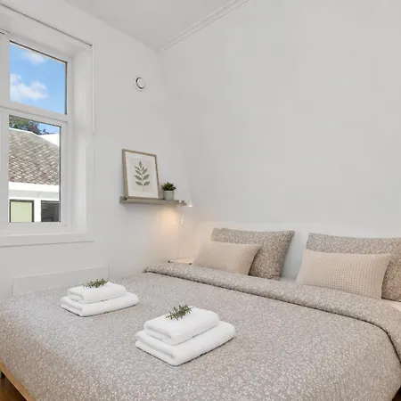 Uncle Sam Cozy Apartment, Parking, 8 Guests Апартаменты *
