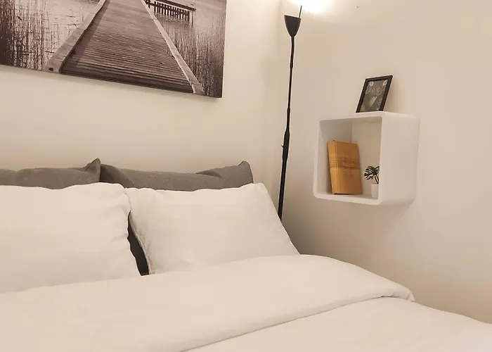 Uncle Sam Cozy Apartment, Parking, 8 Guests 아파트 *