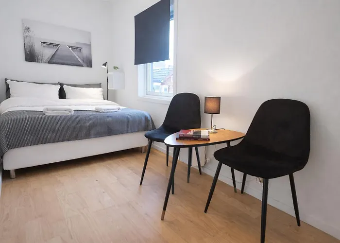 Uncle Sam Cozy Apartment, Parking, 8 Guests