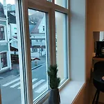 公寓 Uncle Sam Cozy Apartment, Parking, 8 Guests 桑内斯