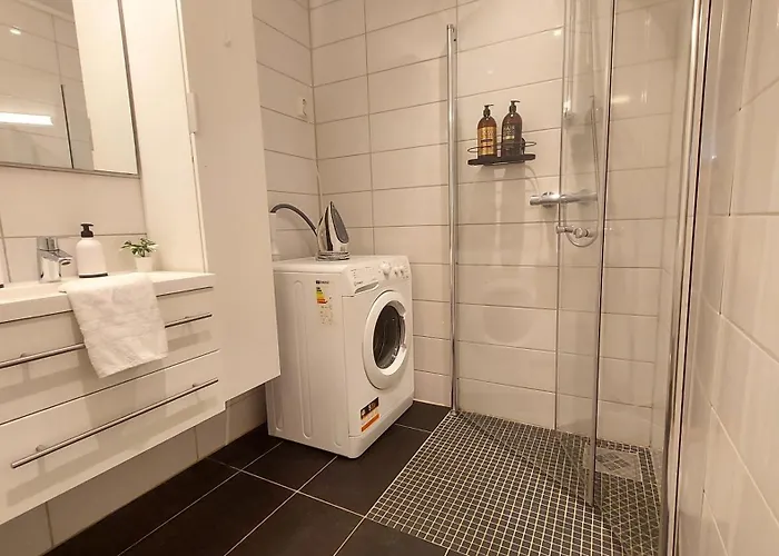 Uncle Sam Cozy Apartment, Parking, 8 Guests *